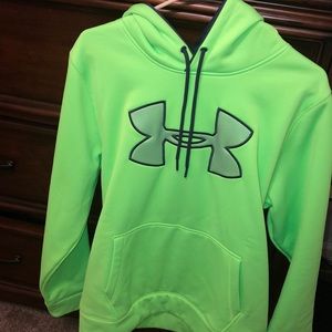 Under armour hoodie barely worn